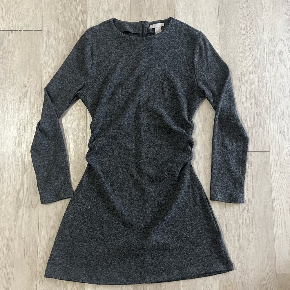 Elegant Gray Long Sleeve Dress